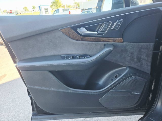 Used 2019 Audi Q7 3.0T Prestige w/ Prestige Package AWD/4WD image 20