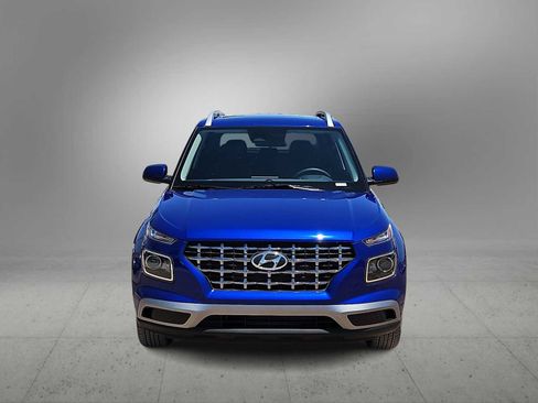 Certified 2026 Hyundai Venue SEL FWD image 3