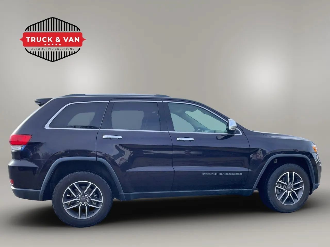 Used 2019 Jeep Grand Cherokee Limited AWD/4WD image 7