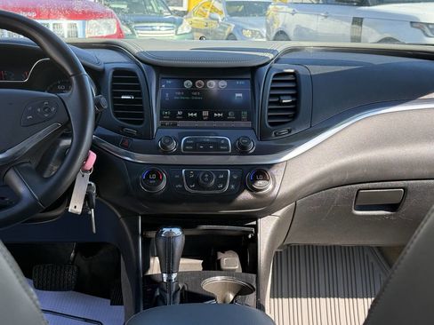 Used 2016 Chevrolet Impala LT FWD image 13