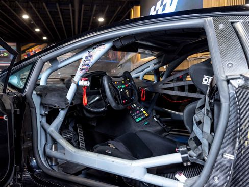 Used 2022 Lamborghini Huracan EVO image 14