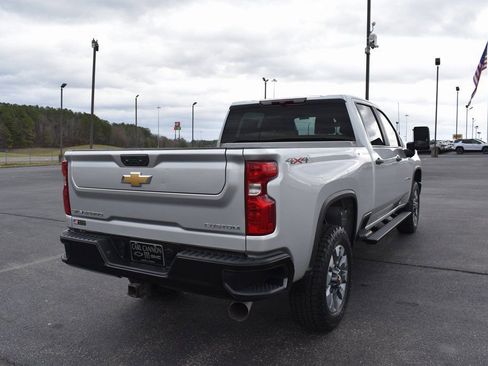 Used 2023 Chevrolet Silverado 2500 Custom w/ Custom Value Package image 3