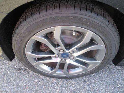 Used 2019 Ford Fusion SEL FWD image 10