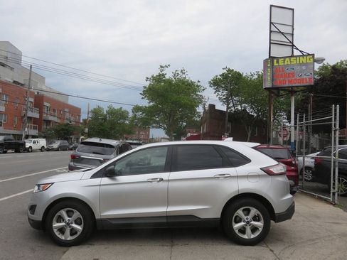 Used 2017 Ford Edge SE w/ Cargo Accessory Package AWD/4WD image 7