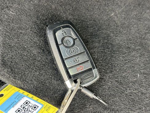 Used 2024 Ford Expedition Limited image 21