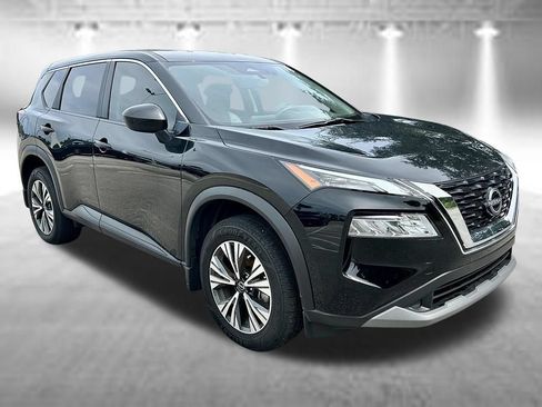 Certified 2023 Nissan Rogue SV FWD image 3