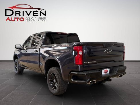 Used 2022 Chevrolet Silverado 1500 LT Trail Boss w/ LT Trail Boss Premium Package AWD/4WD image 4