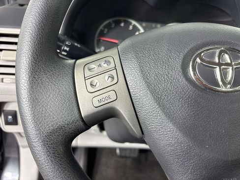 Used 2012 Toyota Corolla L FWD image 17