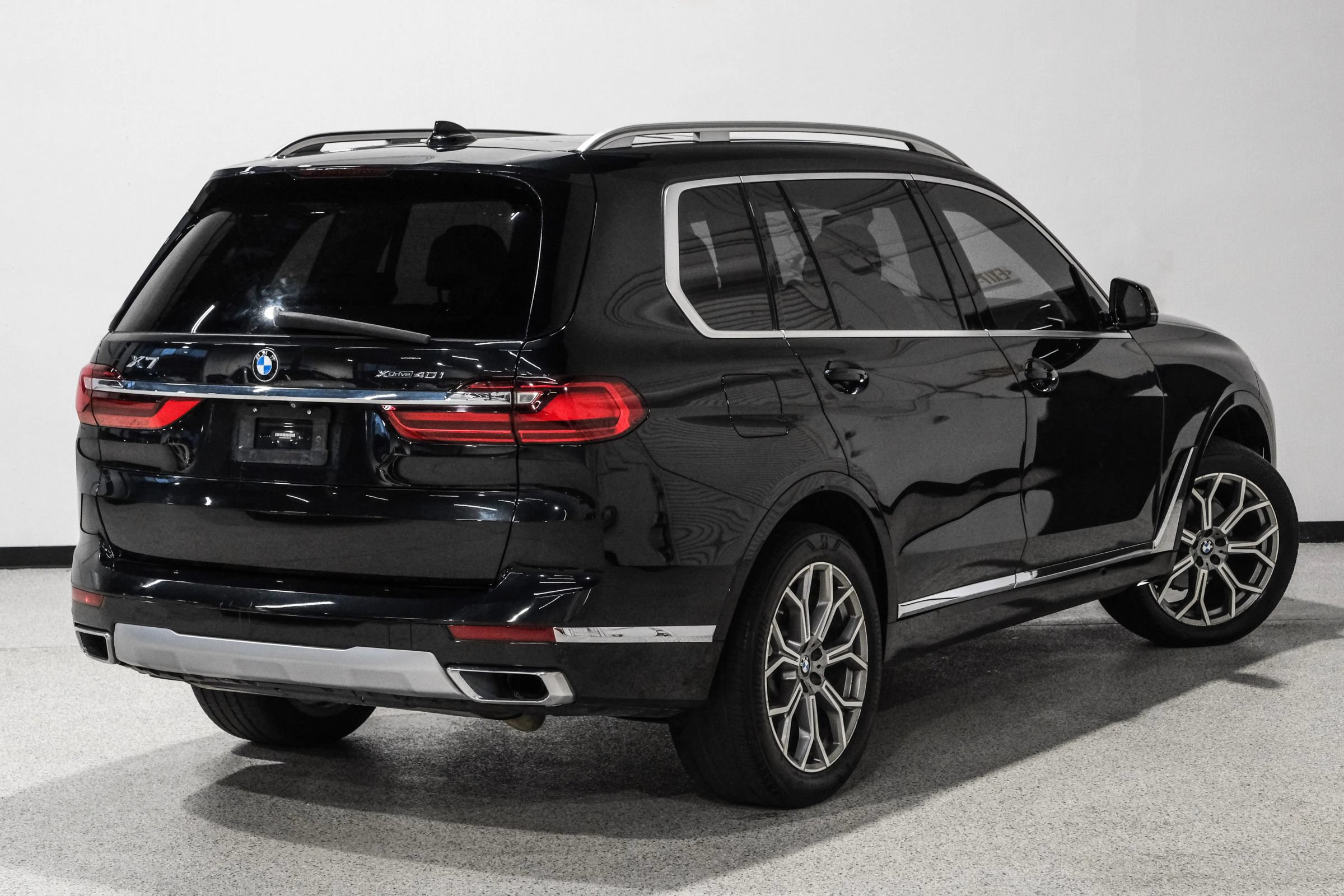 Used 2019 BMW X7 xDrive40i w/ Cold Weather Package AWD/4WD image 6