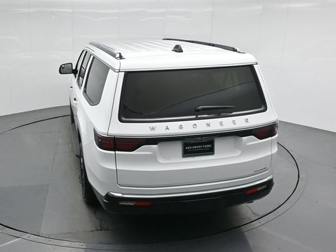 Used 2024 Jeep Wagoneer L Series II image 44