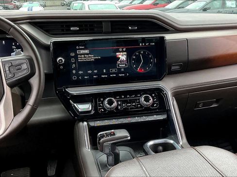 Used 2024 GMC Sierra 1500 Denali w/ Denali Reserve Package image 9
