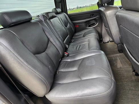 Used 2004 Chevrolet Silverado 2500 LT w/ Skid Plate Package image 19