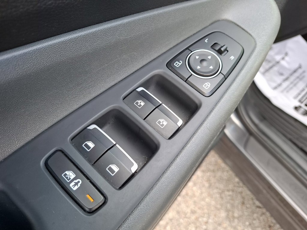 Used 2022 Hyundai Santa Fe SEL FWD image 12