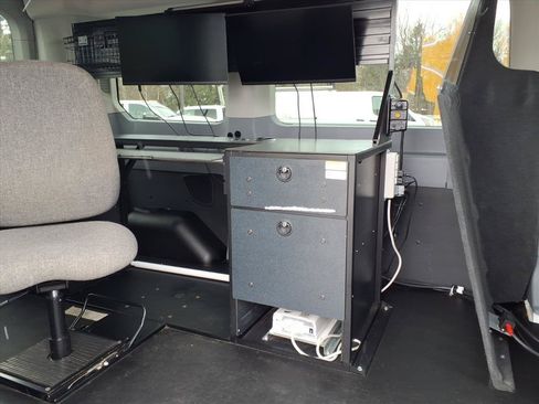 Used 2019 Ford Transit 150 XLT RWD image 20