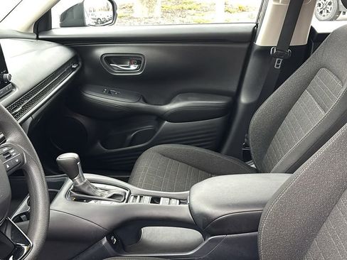 Used 2023 Honda HR-V LX image 24