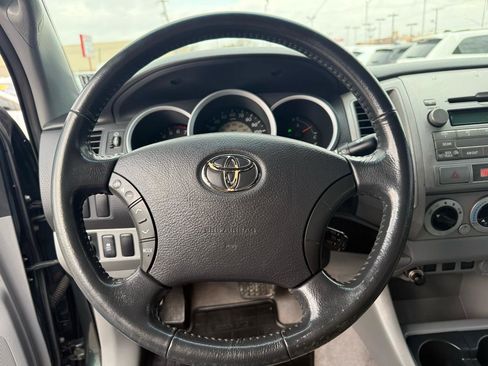 Used 2010 Toyota Tacoma PreRunner image 15