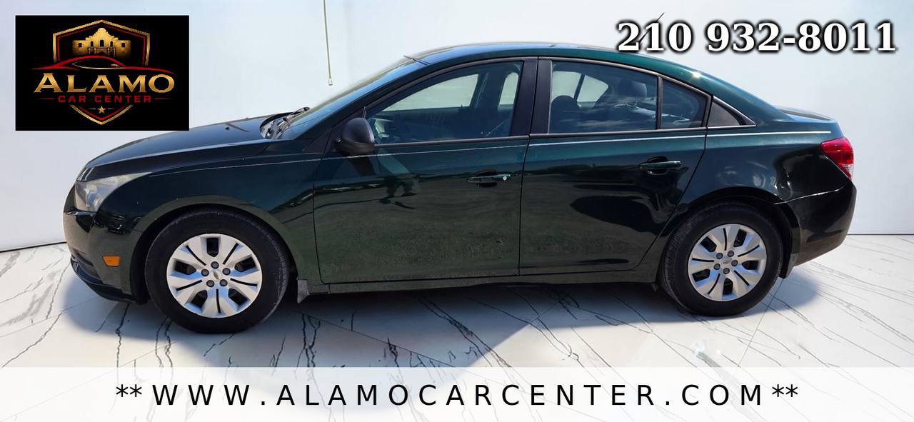 Used 2014 Chevrolet Cruze LS FWD image 2