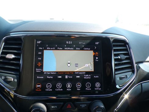 Used 2021 Jeep Grand Cherokee Trailhawk AWD/4WD image 18