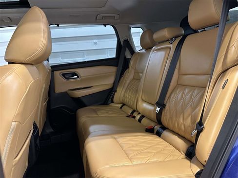 Used 2023 Nissan Rogue Platinum w/ Platinum Premium Package image 19