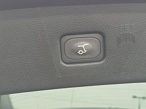 Certified 2024 Ford Edge SEL w/ Convenience Package AWD/4WD image 9