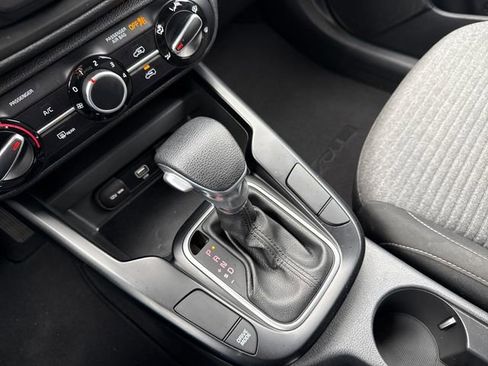 Used 2020 Kia Soul S FWD image 24