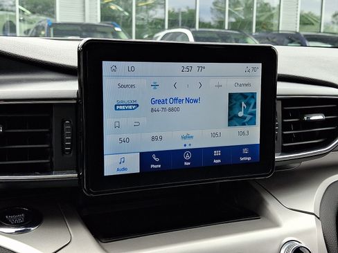 Used 2022 Ford Explorer XLT w/ Equipment Group 202A AWD/4WD image 19