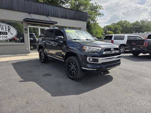 Used 2017 Toyota 4Runner Limited AWD/4WD image 8