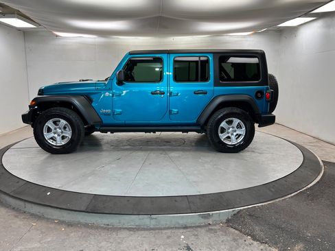 Used 2019 Jeep Wrangler Unlimited Sport S image 2