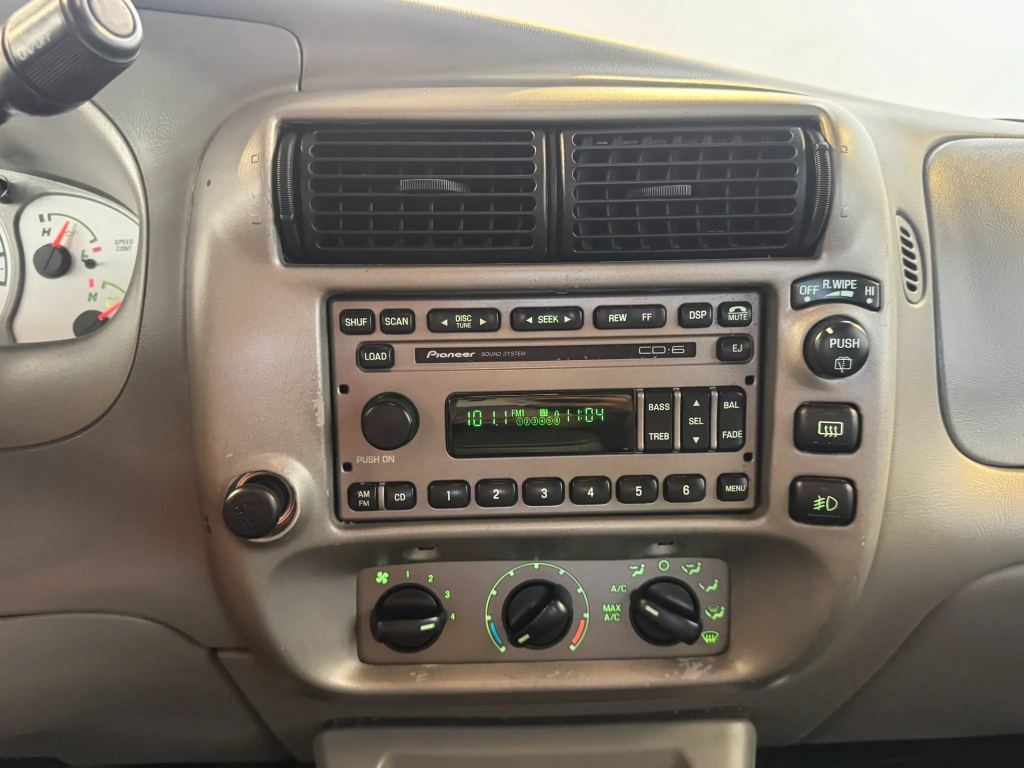 Used 2003 Ford Explorer RWD image 14