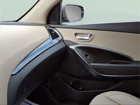 Used 2017 Hyundai Santa Fe Sport image 21