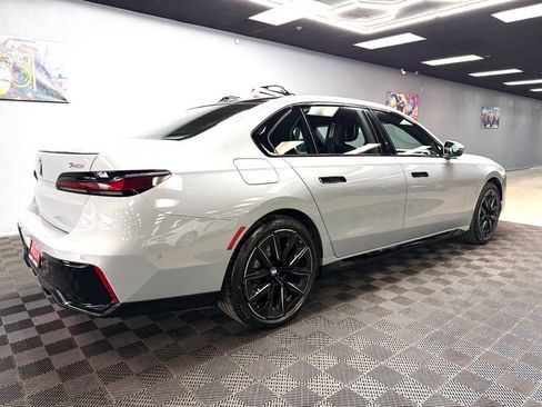 Used 2023 BMW 740i w/ Parking Assistance Package RWD image 15