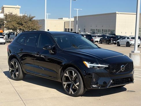 New 2026 Volvo XC60 B5 Ultra w/ Protection Package Premier image 4