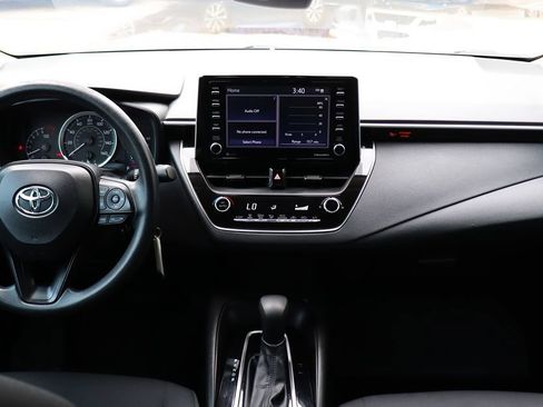 Used 2021 Toyota Corolla LE FWD image 32