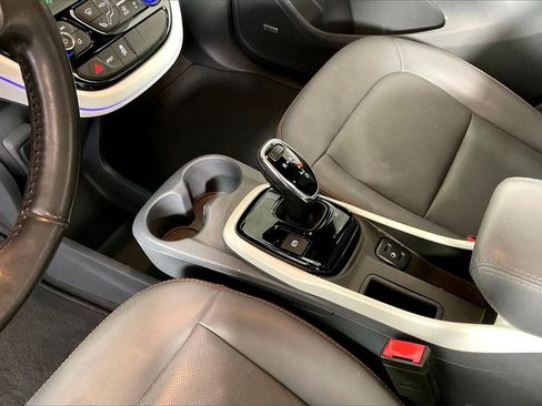 Used 2018 Chevrolet Bolt Premier w/ Driver Confidence II Package image 30