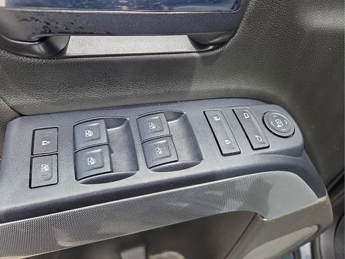 Used 2018 Chevrolet Silverado 1500 LT w/ Texas Edition AWD/4WD image 15