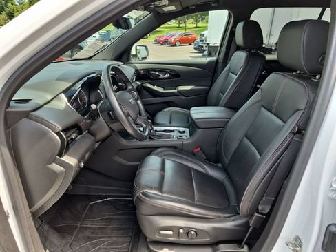 Used 2022 Chevrolet Traverse RS w/ LPO, Floor Liner Package AWD/4WD image 22