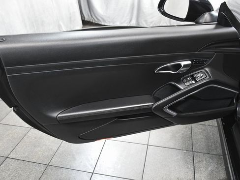 Used 2016 Porsche 911 Carrera 4 image 11