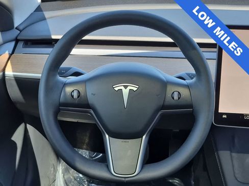 Used 2023 Tesla Model 3 Standard Range RWD image 19
