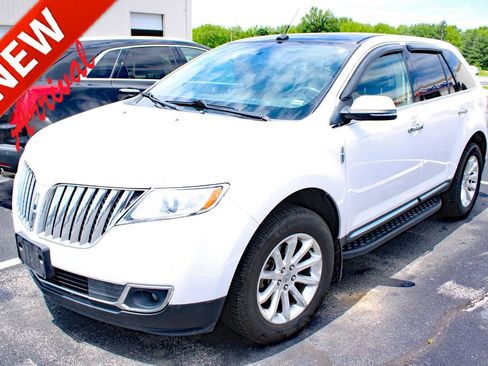 Used 2014 Lincoln MKX FWD w/ Equipment Group 102A image 1