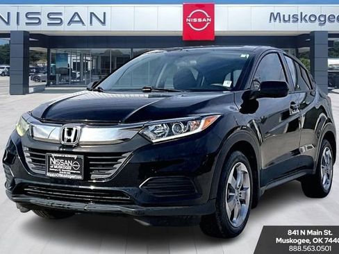 Used 2019 Honda HR-V LX image 3