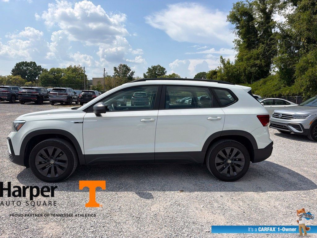 Used 2024 Volkswagen Taos S FWD image 2