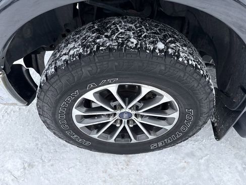 Used 2012 Ford F150 Lariat w/ Lariat Chrome Pkg image 10