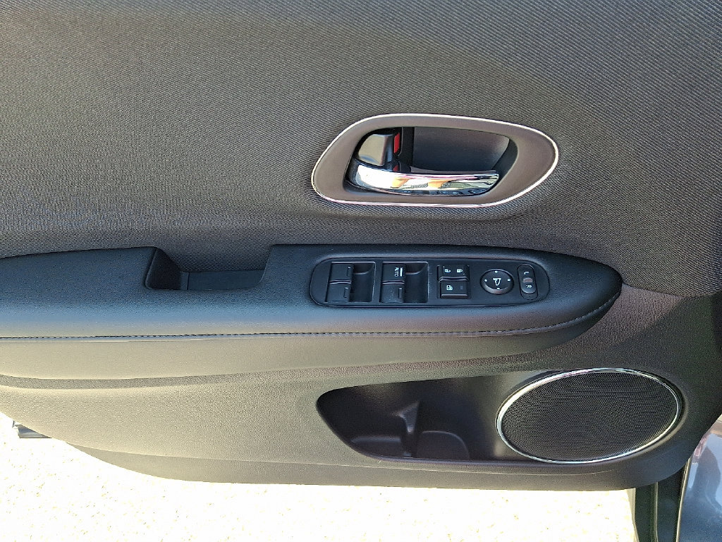 Used 2021 Honda HR-V EX image 13