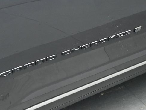 New 2025 Jeep Grand Cherokee L Limited w/ Black Appearance Package image 13