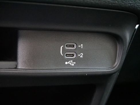 New 2026 Chrysler Pacifica Select image 38