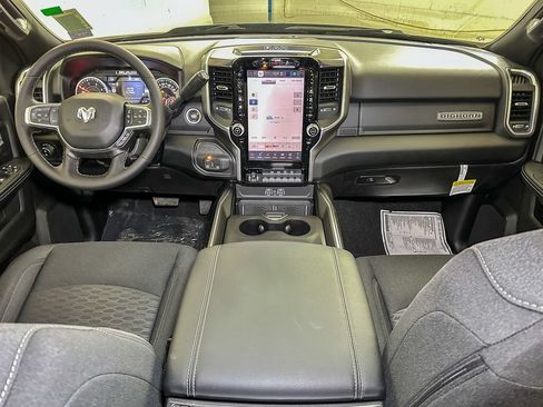 New 2026 RAM 2500 Big Horn AWD/4WD image 24