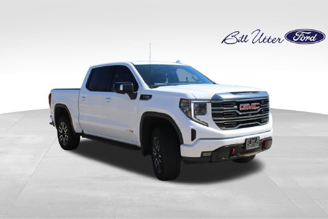 Used 2024 GMC Sierra 1500 AT4 w/ Technology Package AWD/4WD image 3