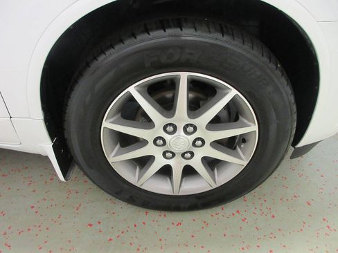 Used 2016 Buick Enclave Leather AWD/4WD image 25