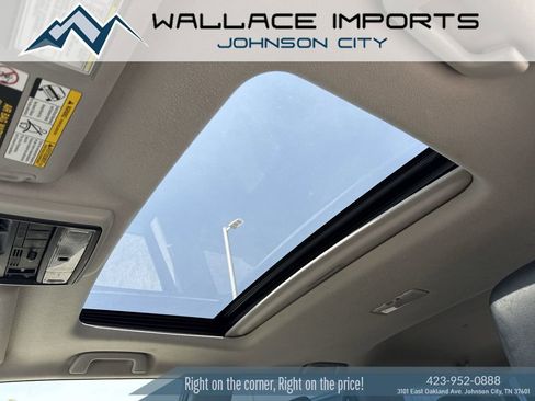 Used 2020 Toyota 4Runner SR5 Premium w/ Moonroof Package AWD/4WD image 16