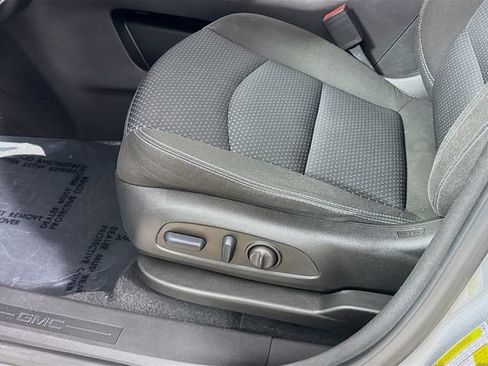 Used 2023 GMC Terrain SLE w/ Driver Convenience Package FWD image 17